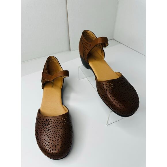 Easy Spirit Denita Hook & Loop Strap Mary Jane Pumps arc support comfy Heels 9.5 - Picture 6 of 8